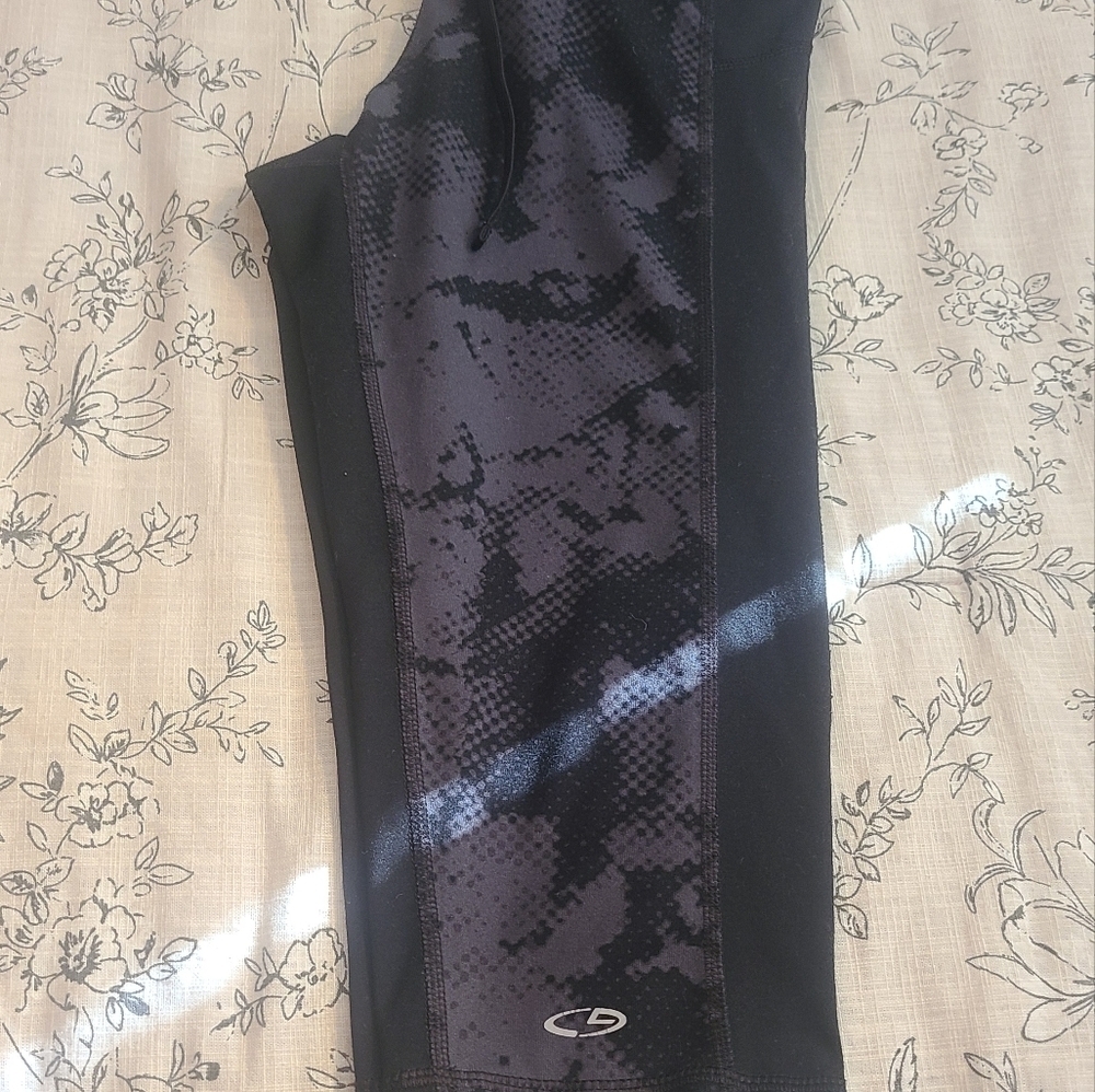 Cropped Knee Length Leggings Champion small - Picture 2 of 7
